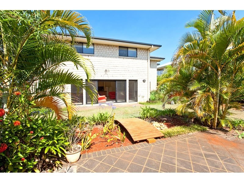 16 Irwin Place, Redland Bay QLD 4165