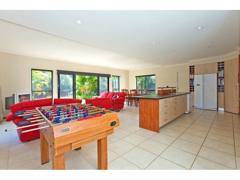 16 Irwin Place, Redland Bay QLD 4165