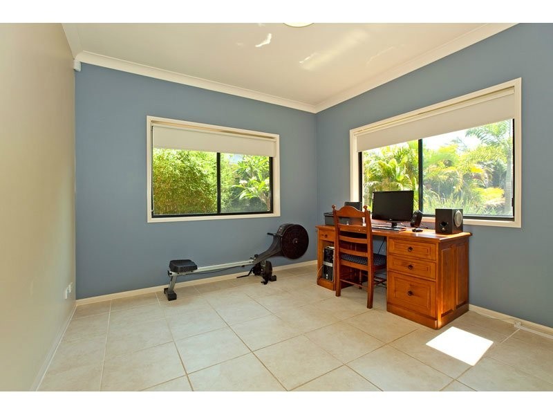 16 Irwin Place, Redland Bay QLD 4165