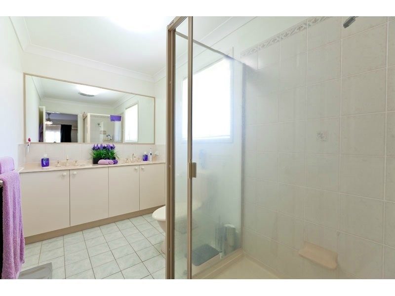 5 Sirocco Court, Ormiston QLD 4160