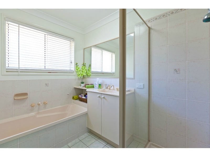 5 Sirocco Court, Ormiston QLD 4160