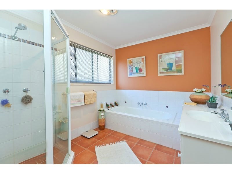 29 Hilliards Park Drive, Wellington Point QLD 4160