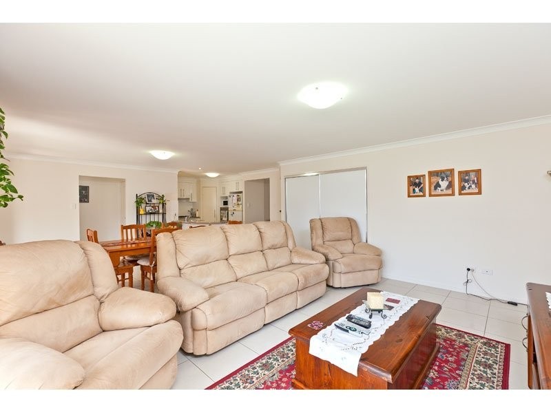 45 Emperor Drive, Redland Bay QLD 4165