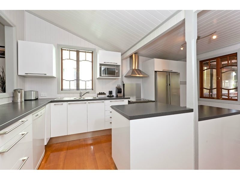 32 Orallo Street, Lota QLD 4179