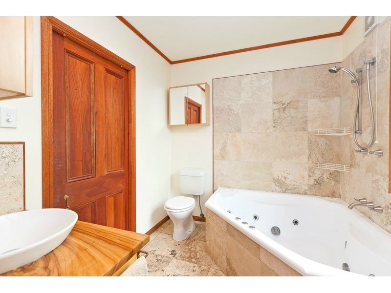 32 Orallo Street, Lota QLD 4179
