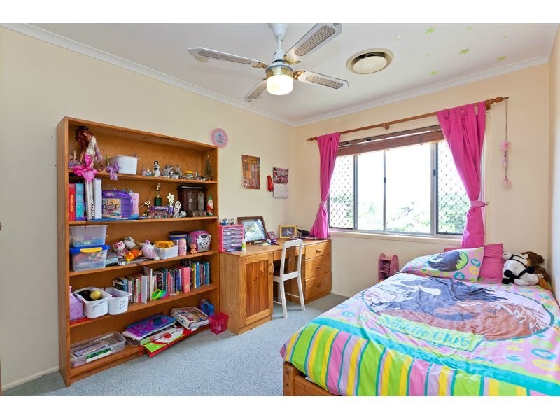 70 Regent Street, Wynnum West QLD 4178