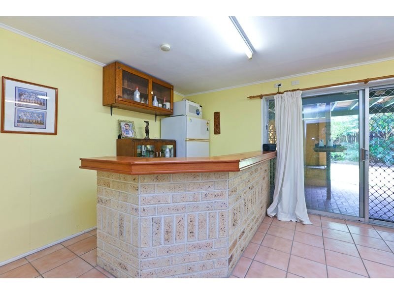 70 Regent Street, Wynnum West QLD 4178