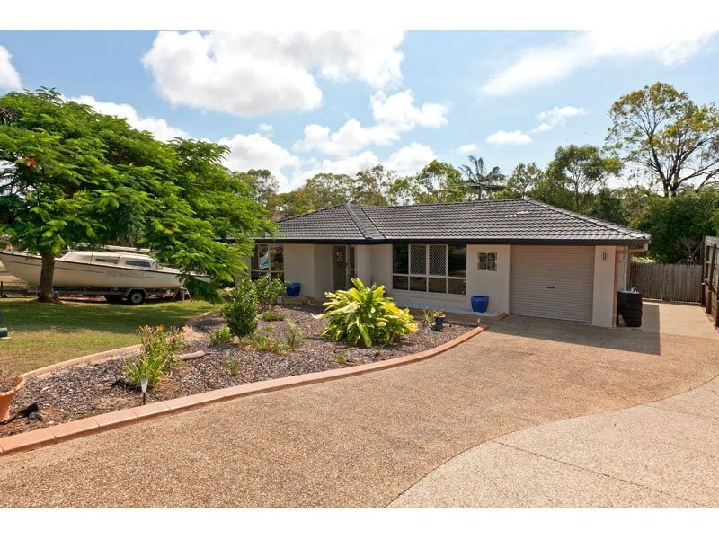 8 Penguin Street, Wellington Point QLD 4160