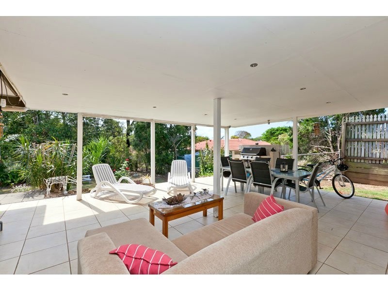 8 Penguin Street, Wellington Point QLD 4160