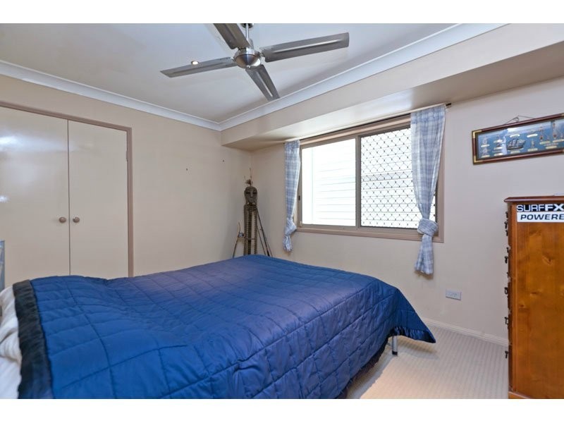 8 Penguin Street, Wellington Point QLD 4160