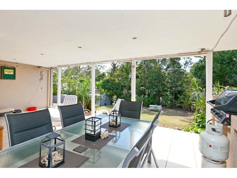 8 Penguin Street, Wellington Point QLD 4160