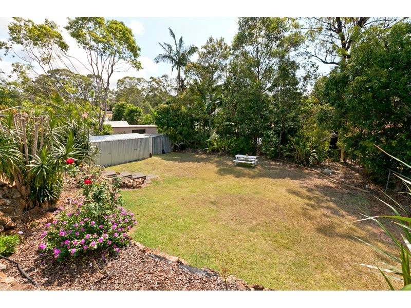 8 Penguin Street, Wellington Point QLD 4160