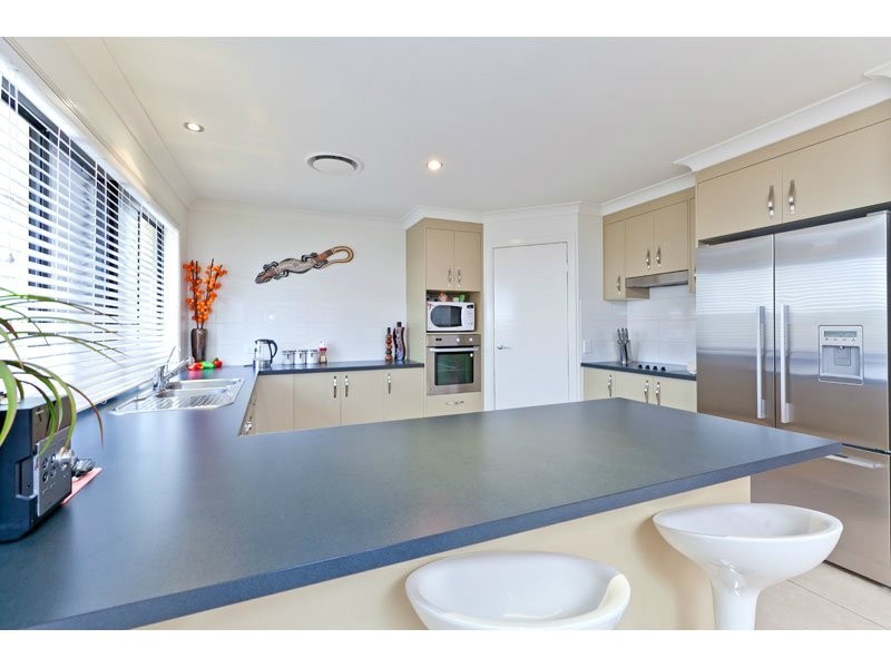 21 Waterville Drive, Thornlands QLD 4164