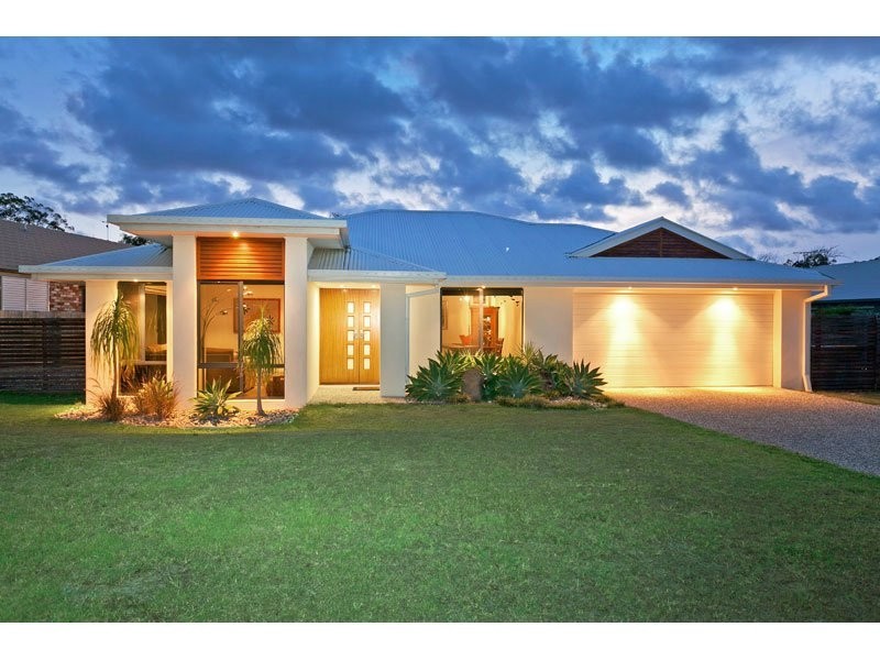 82 Ebony Crescent, Redland Bay QLD 4165