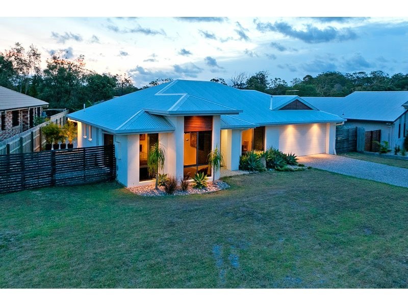 82 Ebony Crescent, Redland Bay QLD 4165