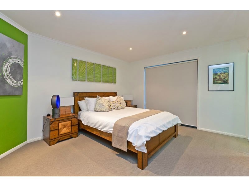82 Ebony Crescent, Redland Bay QLD 4165