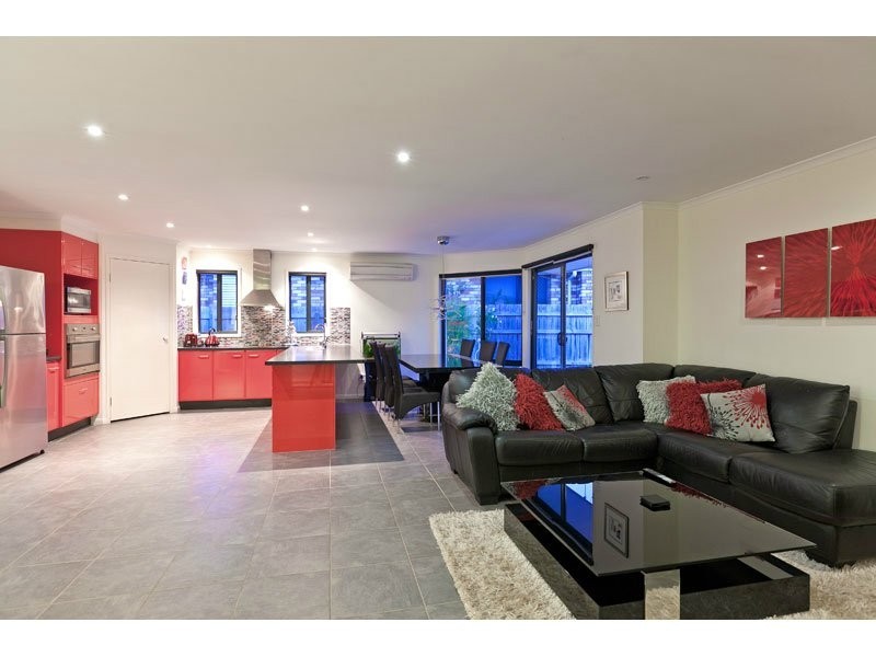 82 Ebony Crescent, Redland Bay QLD 4165