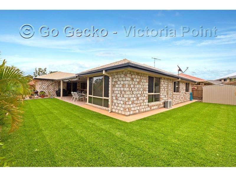 33 Ebony Crescent, Redland Bay QLD 4165