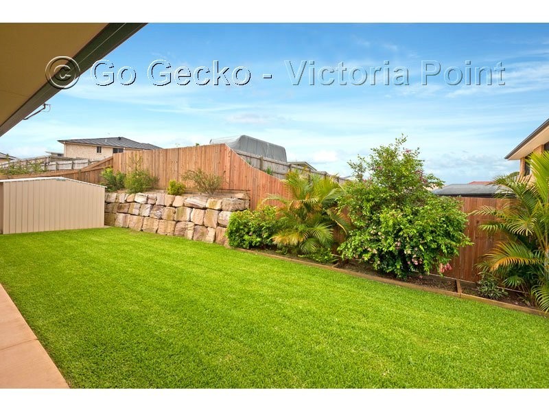 33 Ebony Crescent, Redland Bay QLD 4165