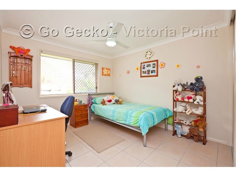 33 Ebony Crescent, Redland Bay QLD 4165