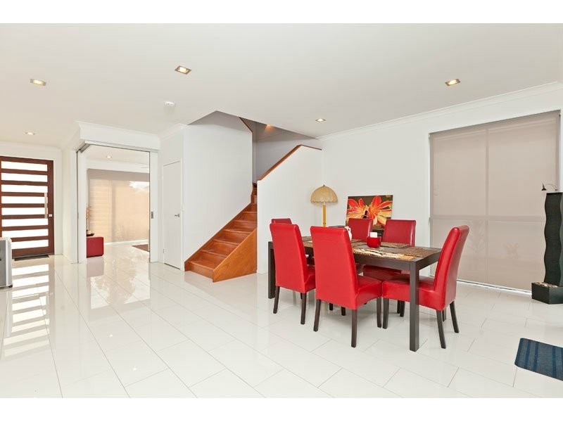 12 Esk Crescent, Wakerley QLD 4154