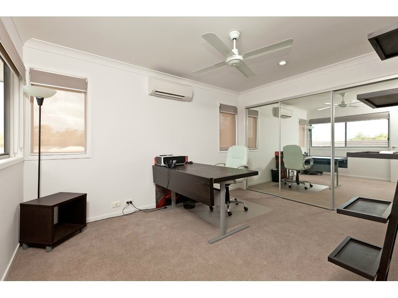 12 Esk Crescent, Wakerley QLD 4154