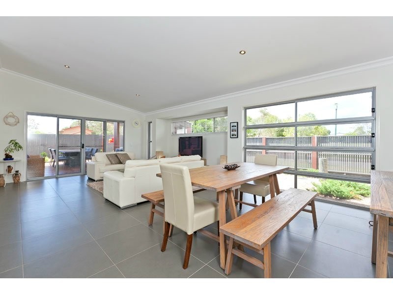 1 Amalia Street, Birkdale QLD 4159