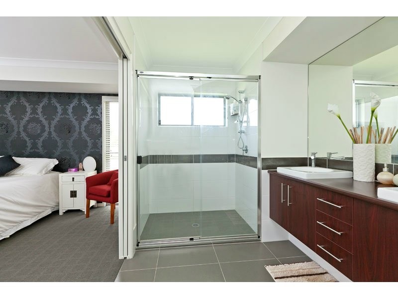 1 Amalia Street, Birkdale QLD 4159