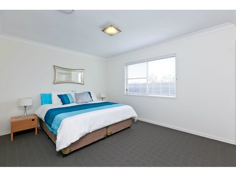 1 Amalia Street, Birkdale QLD 4159