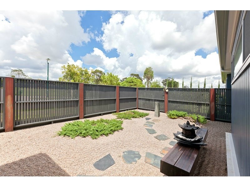 1 Amalia Street, Birkdale QLD 4159