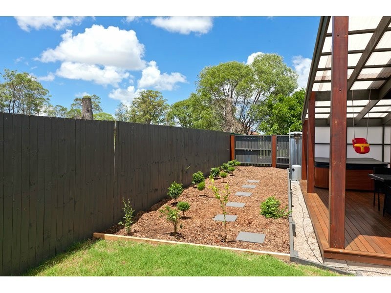 1 Amalia Street, Birkdale QLD 4159