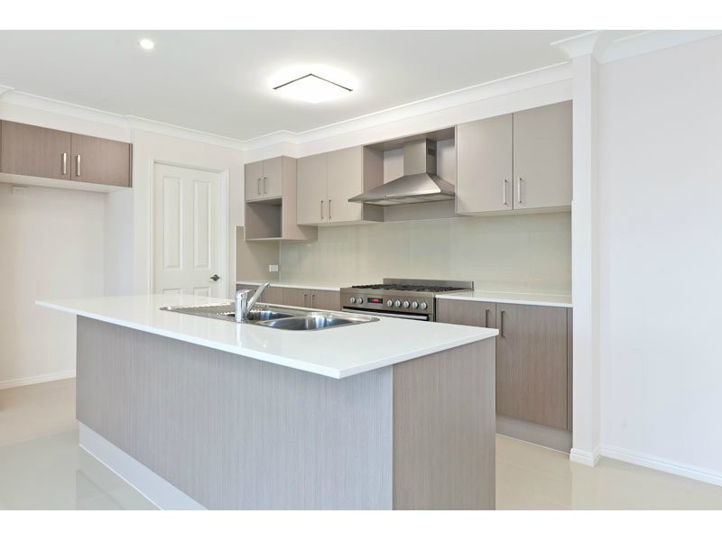 18 Park Edge Place, Redland Bay QLD 4165
