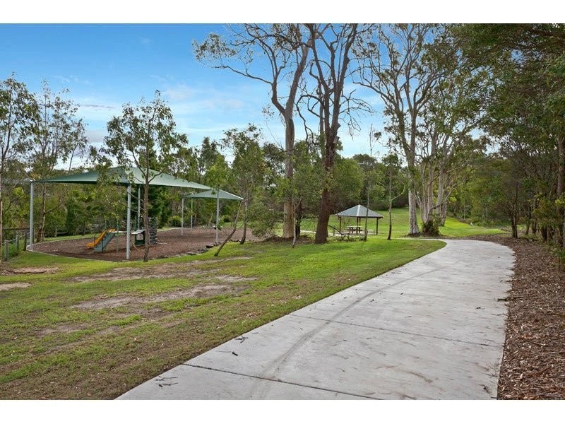 16 Park Edge Place, Redland Bay QLD 4165