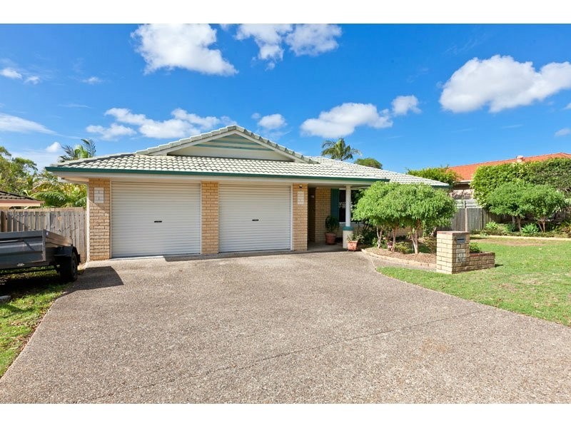 4 Moonlight Place, Capalaba QLD 4157