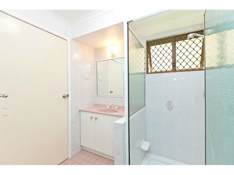 3 Paul Street, Birkdale QLD 4159