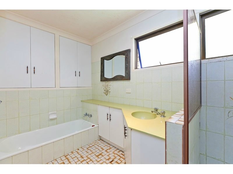 3 Paul Street, Birkdale QLD 4159