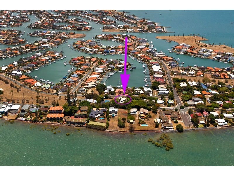 9 Little Shore St, Cleveland QLD 4163