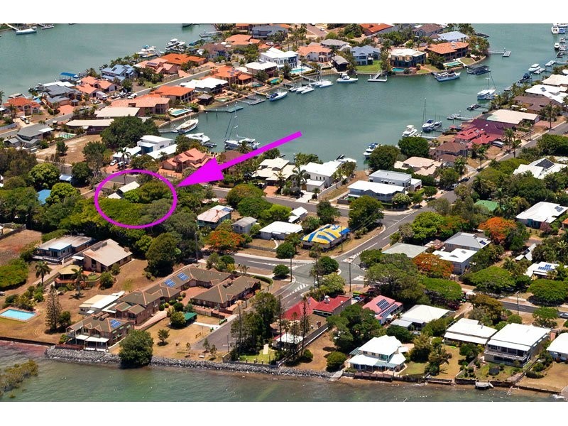 9 Little Shore St, Cleveland QLD 4163