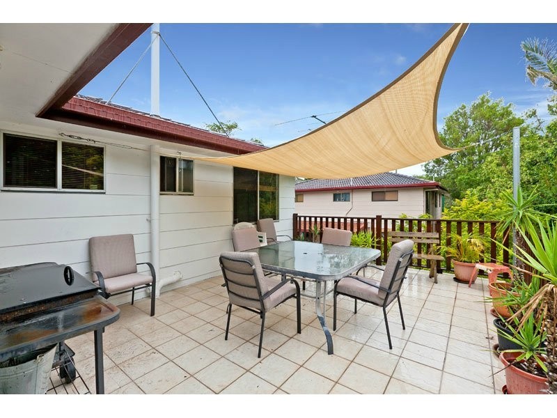 12 Moloaa Crescent, Birkdale QLD 4159