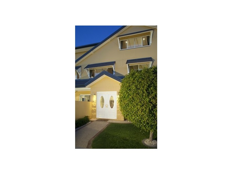 5 Price Avenue, Birkdale QLD 4159