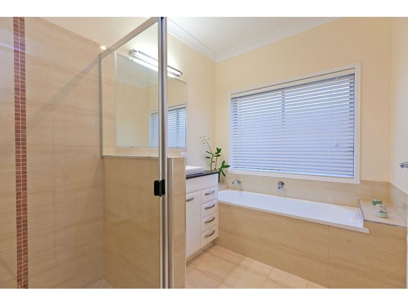 2 Joyce Court, Wellington Point QLD 4160