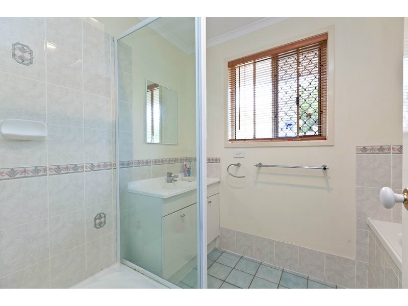 3 Diana Place, Manly West QLD 4179
