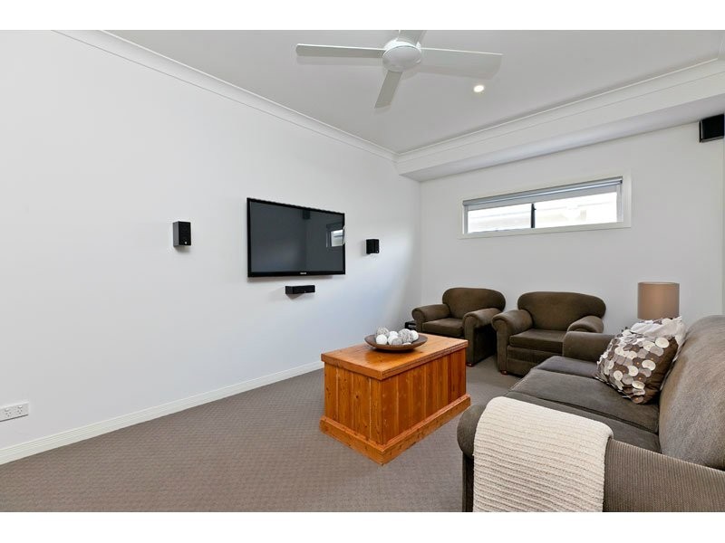 67 Foxwood Circuit, Wakerley QLD 4154