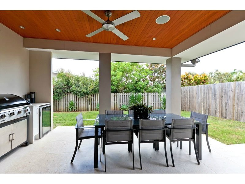 67 Foxwood Circuit, Wakerley QLD 4154
