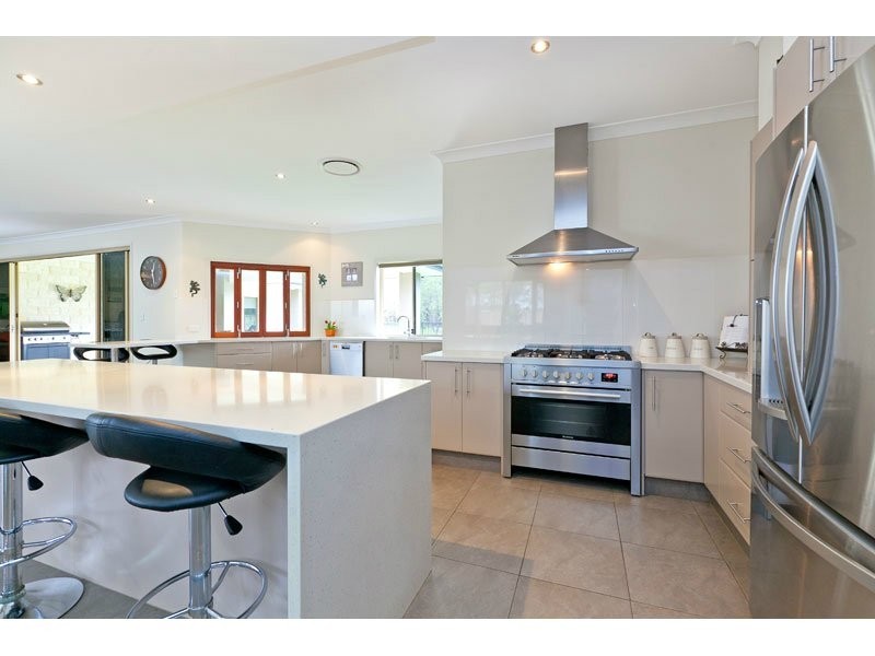 1 The Grove, Thornlands QLD 4164