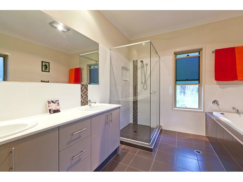1 The Grove, Thornlands QLD 4164