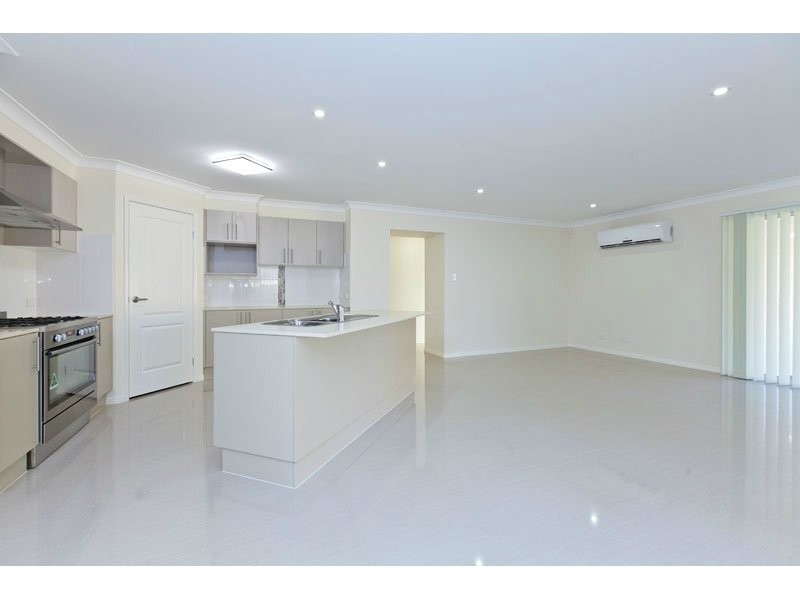 16 Park Edge Place, Redland Bay QLD 4165