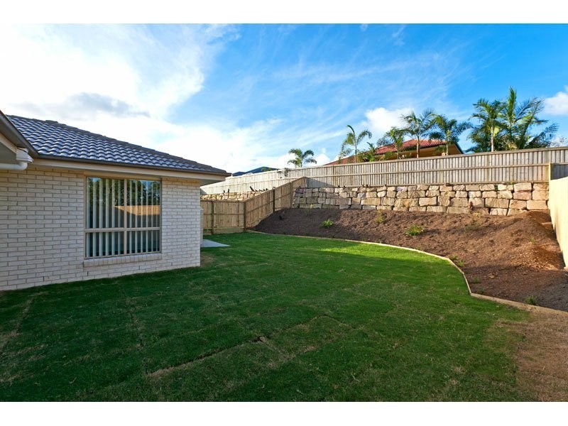 18 Park Edge Place, Redland Bay QLD 4165