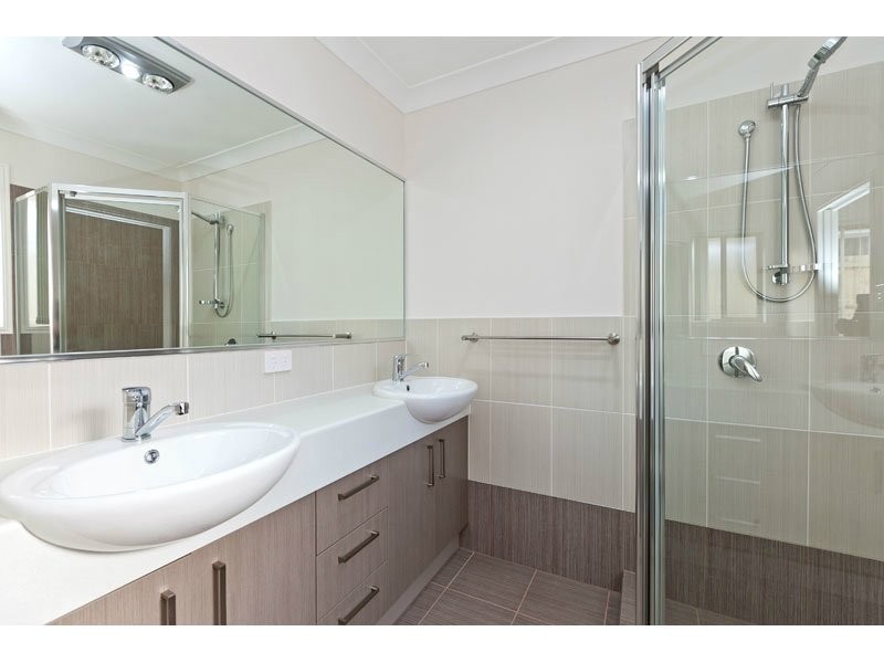 18 Park Edge Place, Redland Bay QLD 4165