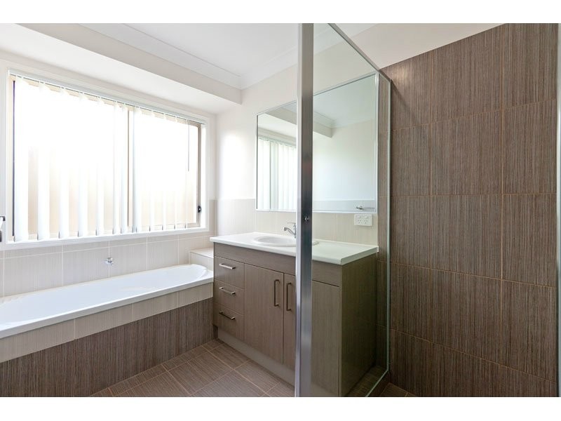 18 Park Edge Place, Redland Bay QLD 4165
